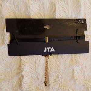 NWT JTA chocker